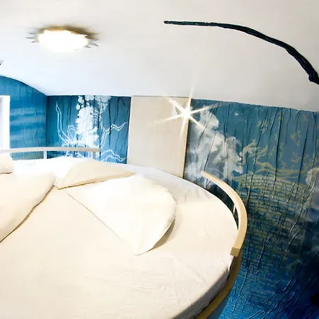 Hostal Celica Art *